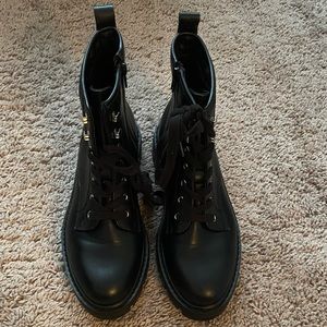 Madden Girl: Alice Combat Boots - Black